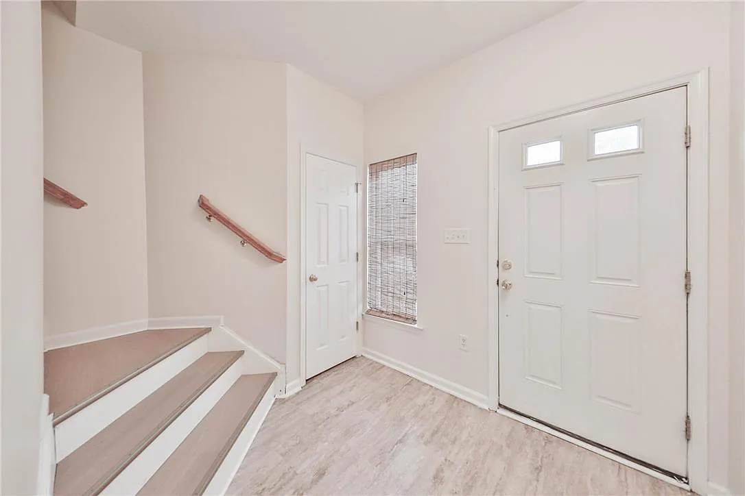 3 bed, 2.5 bath, 1776 sqft, $2,650 — Photo 4