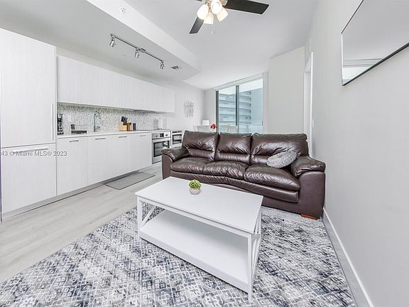 2nd image of 501 NE 31st St Unit 3507