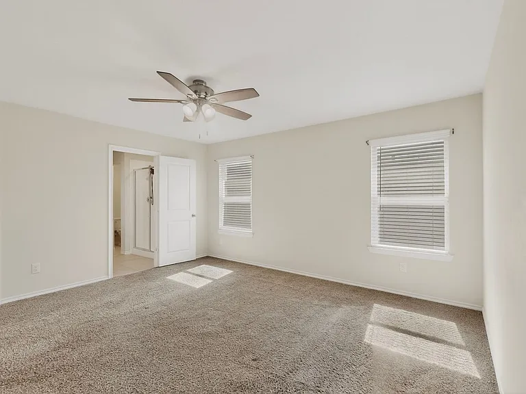 1901 Princeton Ave — Photo 19