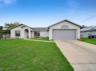 1502 SE 2nd Pl, Cape Coral, FL 33990