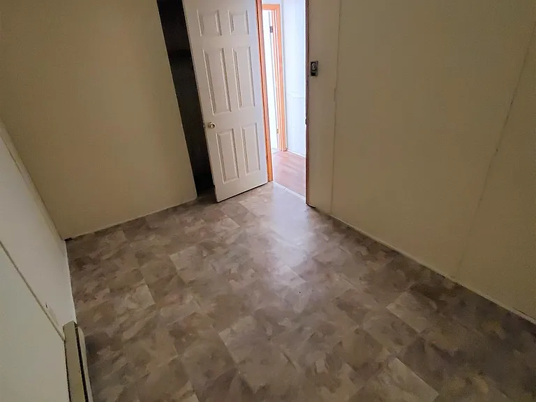 1030 Thornton Ave — Photo 45