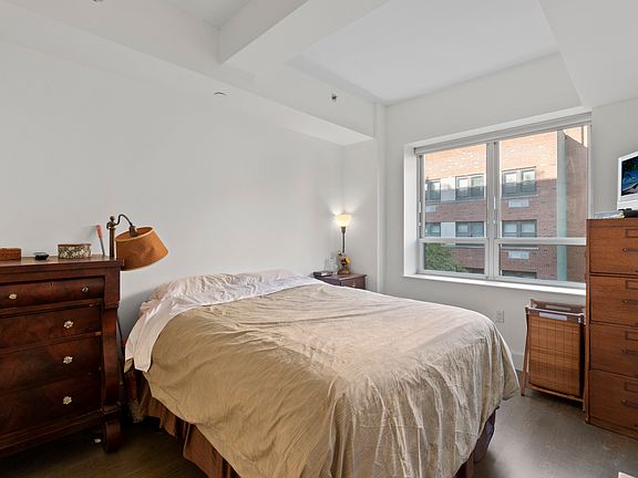 5th image of 432 W 52nd St APT 4F