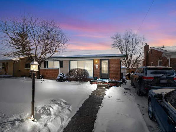 22137 Haskell St, Taylor, MI 48180