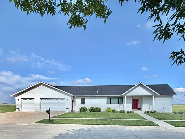 404 15th Ave NE, Sibley, IA 51249