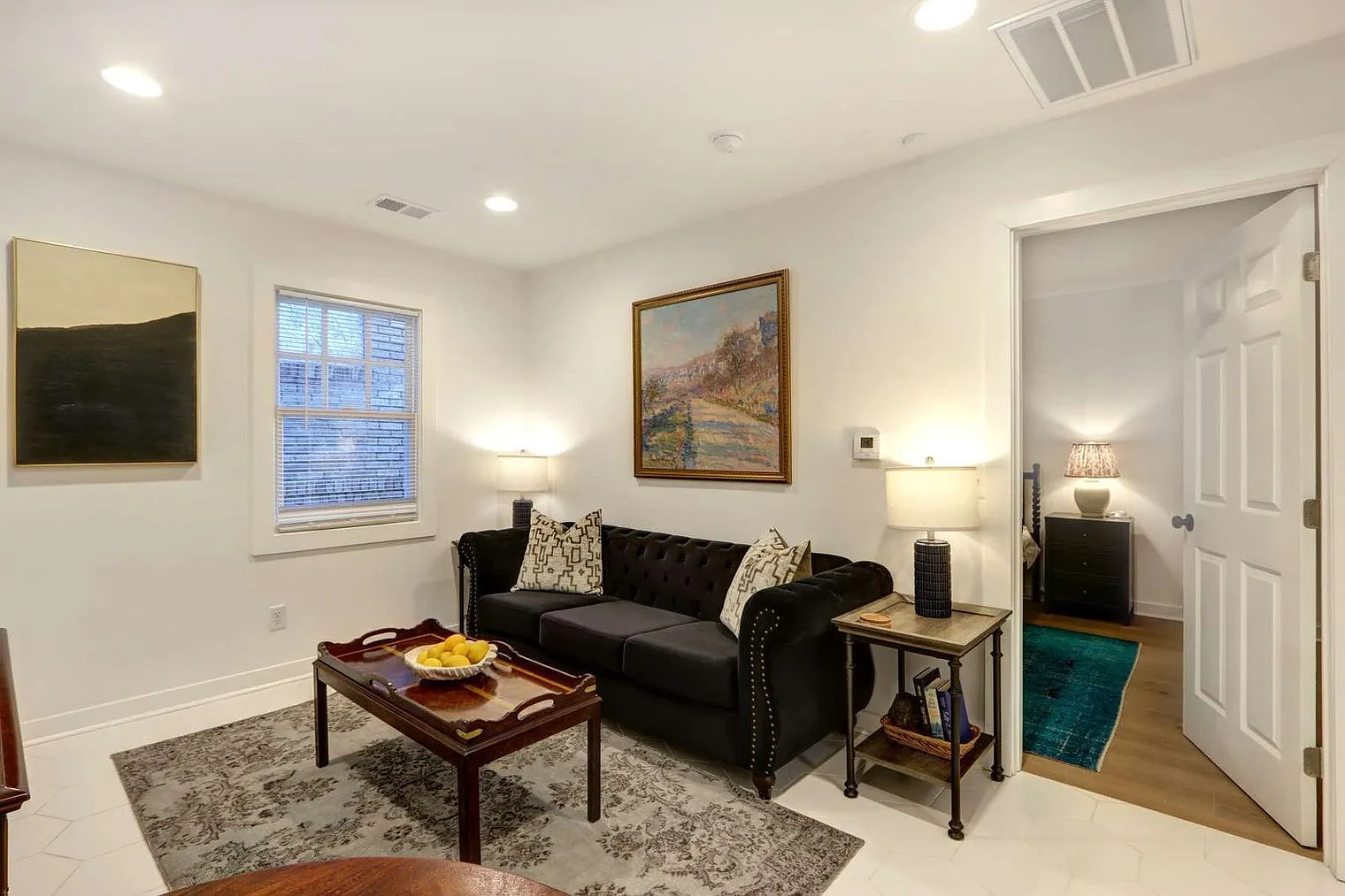 1 bed, 1.0 bath, $2,215 — Photo 3