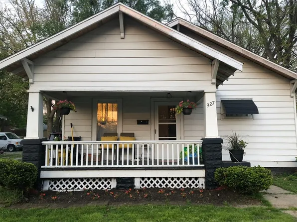 927 Division St, Charleston, IL 61920