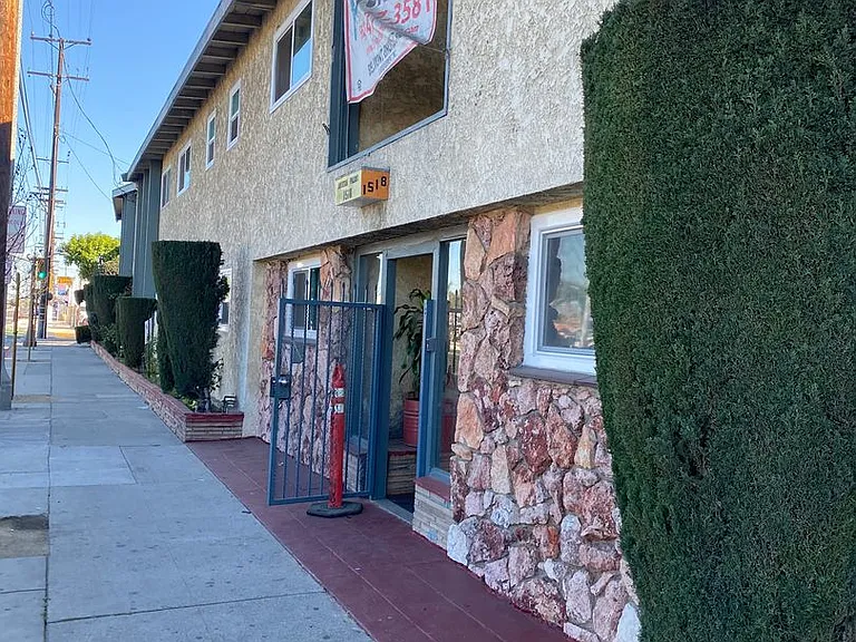 1518-40 E Artesia Blvd — Photo 10