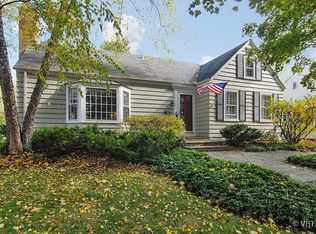 611 Division St, Barrington, IL 60010