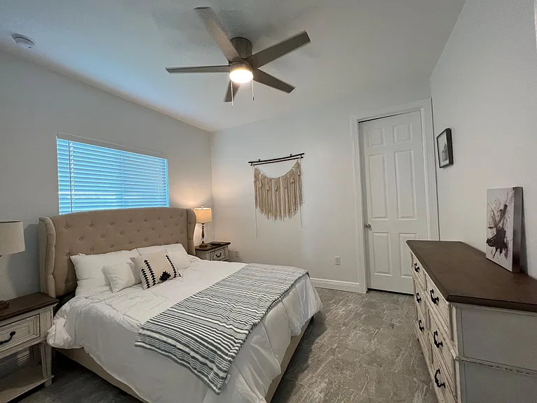 2525 SW 21st Ave — Photo 12