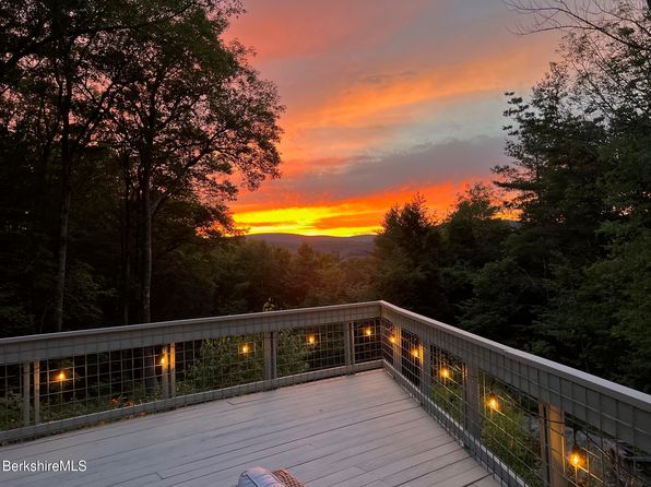 18 Glendale Rd, West Stockbridge, MA 01266