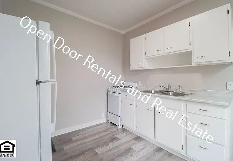 1918 Riedmiller Ave #1 — Photo 5