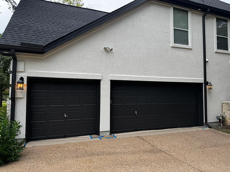 motorcourt and garage entry