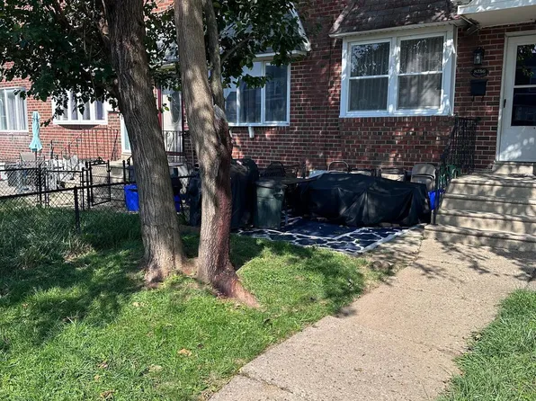 8756 Marsden St, Philadelphia, PA 19136