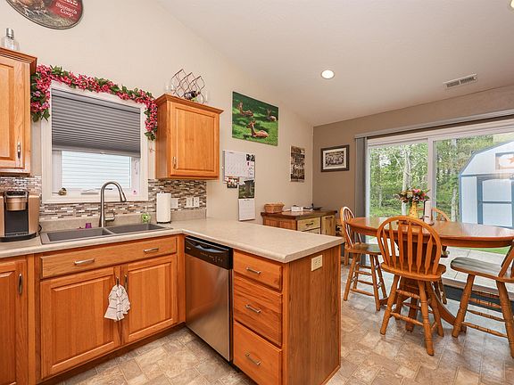 5th image of 2111 McNair Ln