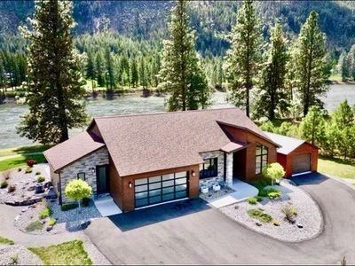 2 Mahonia Ct, Plains, MT, 59859