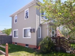 31 Willis St, Cranston, RI 02910