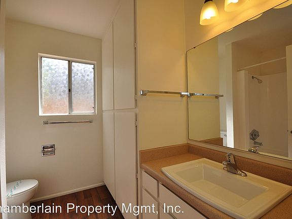 5th image of 1060 Chinquapin Ave APT 2