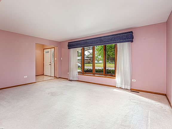4th image of 5640 W 81st Pl