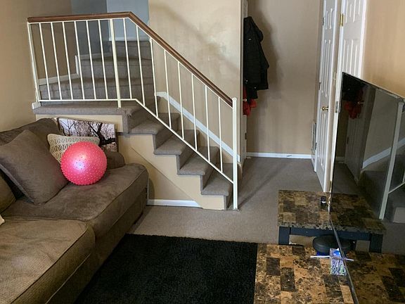 3rd image of 212 Aspen Knolls Way