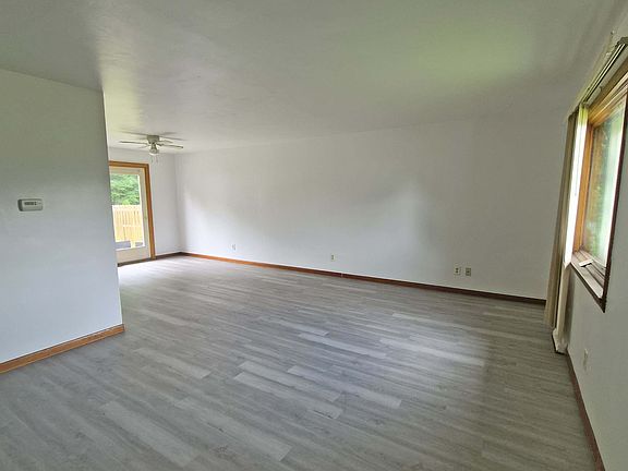 2nd image of 3972 S Schenley Ave