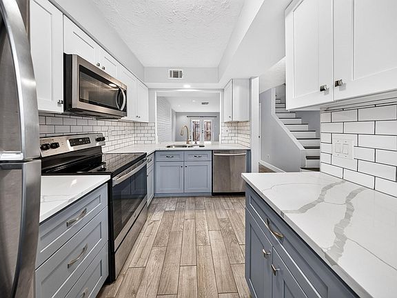 3rd image of 1715 Moritz Dr APT 15