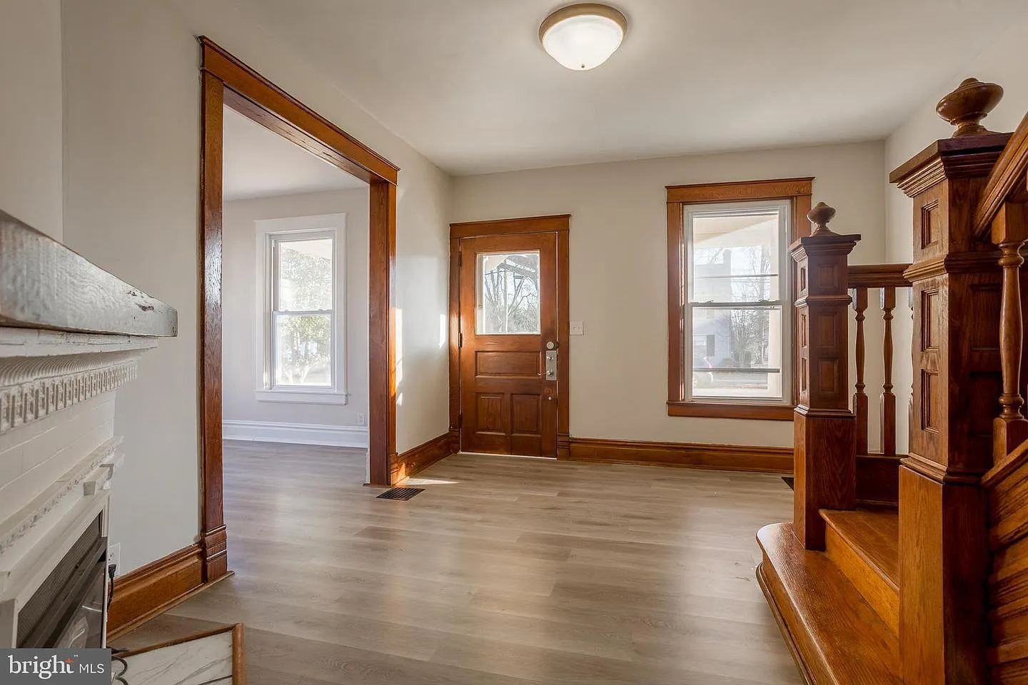 3 bed, 2600 sqft, $2,400 — Photo 2
