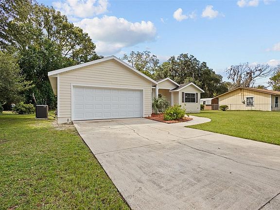3rd image of 821 NW 7TH AVENUE