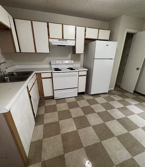 612 Green Gable Ct — Photo 1