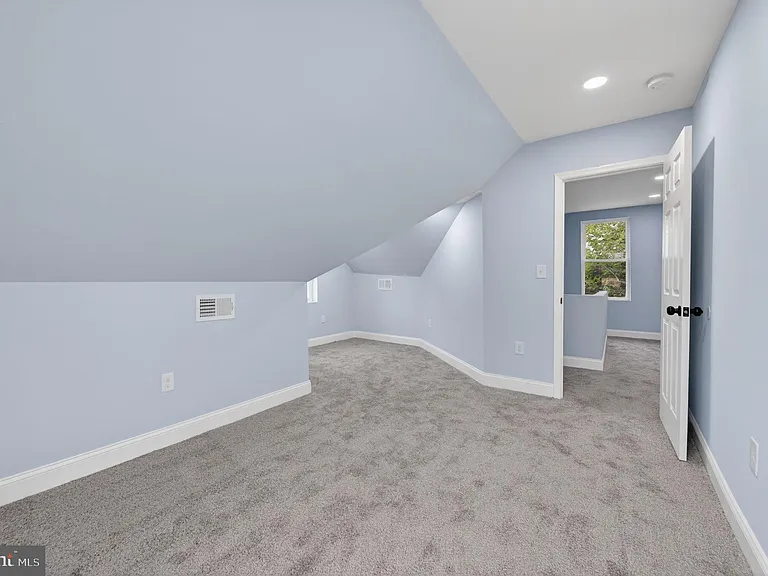 5306 Ethelbert Ave — Photo 32