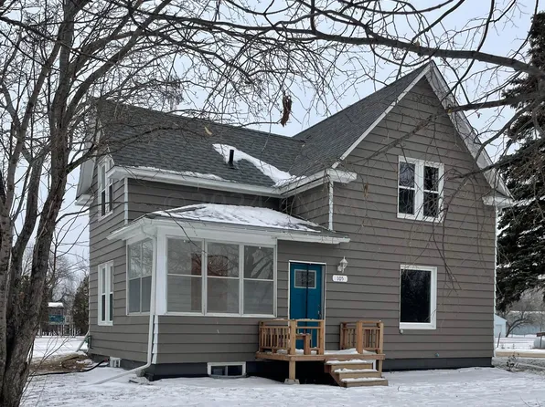 105 4th St, Tintah, MN 56583