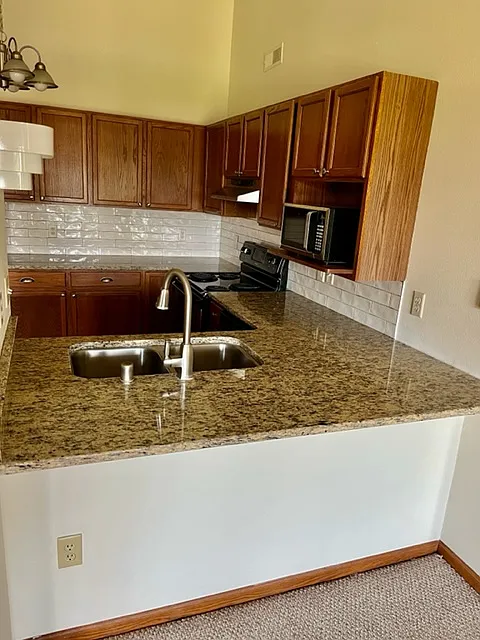 2 bed, 1100 sqft, $1,575 — Photo 4