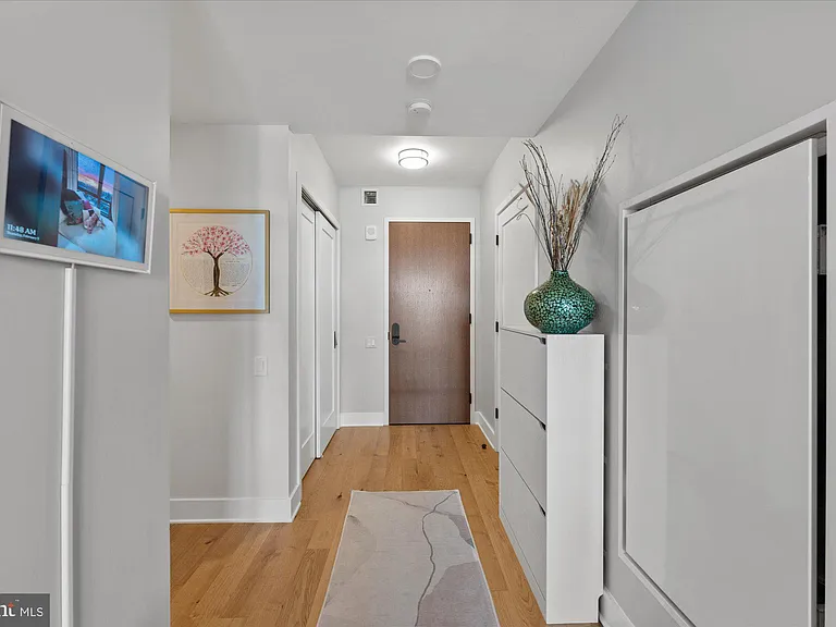1211 Van St SE #601 — Photo 5