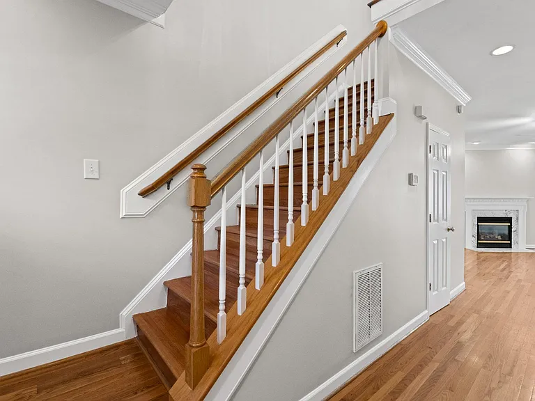 4611 Asterwood Dr — Photo 11