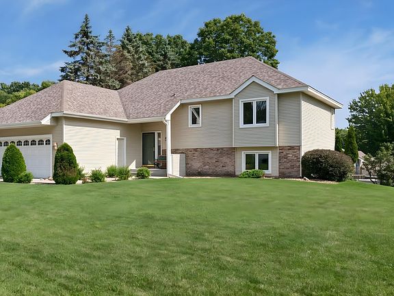 2nd image of 15481 Michele Ln