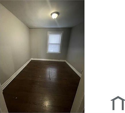 4th image of 6354 S Artesian Ave #2