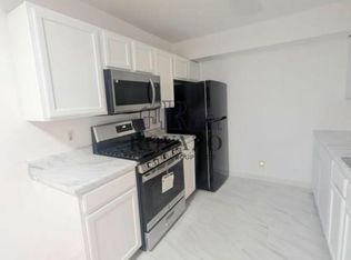 409 S 6th St #1, Newark, NJ 07103