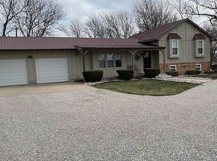 1424 Alleghaney St, Burlington, KS 66839