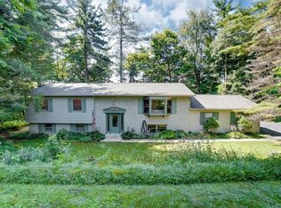 291 Pine Tree Dr NE, Granville, OH 43023
