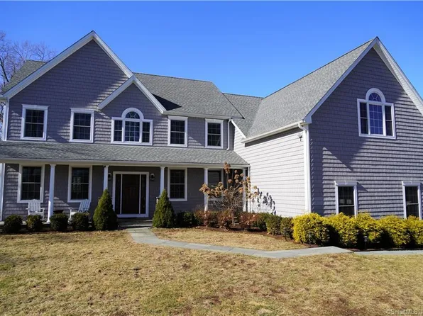 4 Buck Mountain Court, New Fairfield, CT 06812