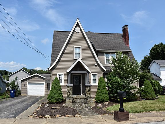 3rd image of 140 N Franklin St