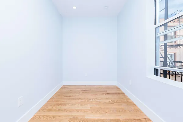 Rented by Nooklyn NYC LLC | media 38