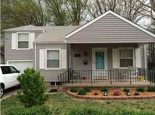 228 W 5th St, Valley Center, KS 67147