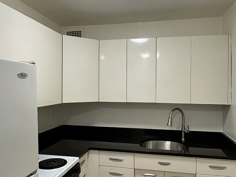 100 York St #7M — Photo 11