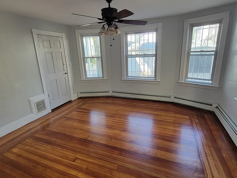 28 Osborn St #1 — Photo 1