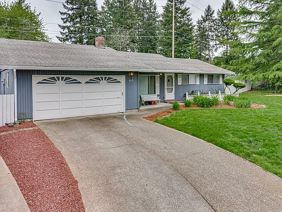 4th image of 604 NE 122nd Ave