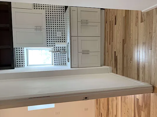 Rented by Flatiron Real Estate Advisors LLC | media 18