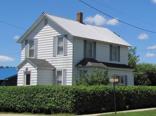 318 Blaine St, Iron Mountain, MI 49801