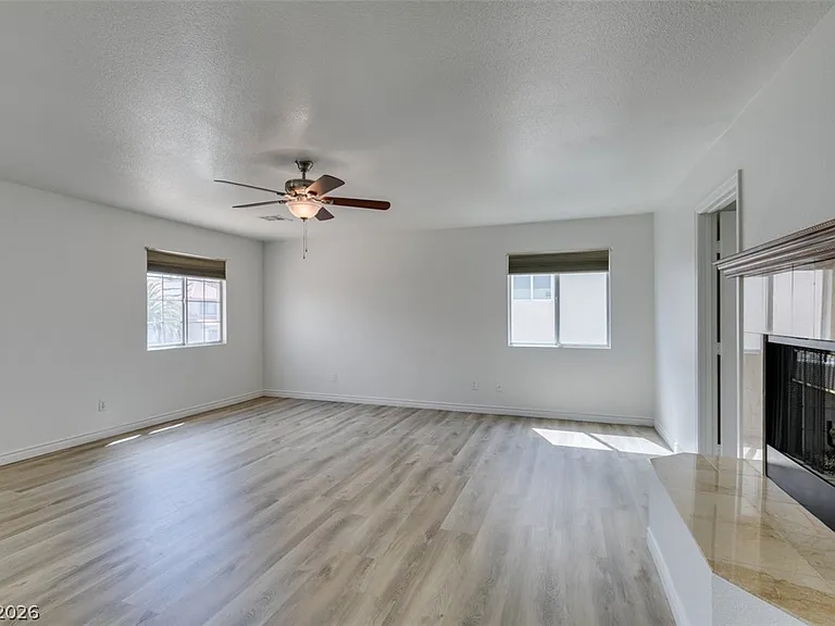 8224 Tivoli Cove Dr — Photo 38