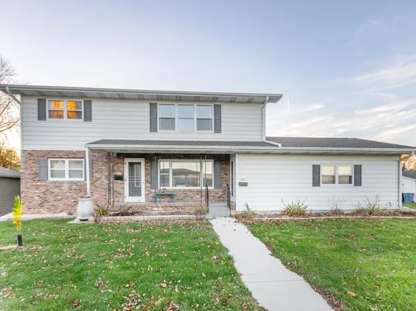 206 South St, Waunakee, WI 53597