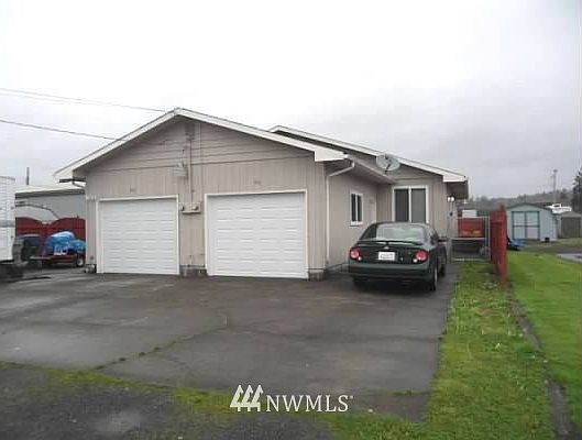 1st image of 612 614 W Lindstrom Street